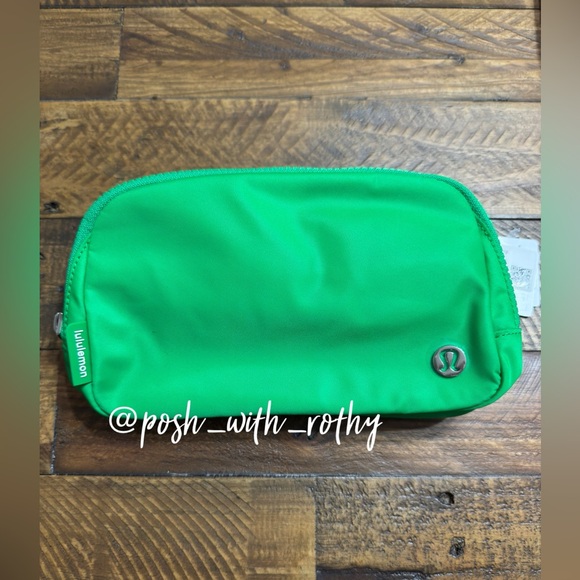🍋 Lululemon Everywhere Belt Bag with Long Strap, NWT - Picture 2 of 11